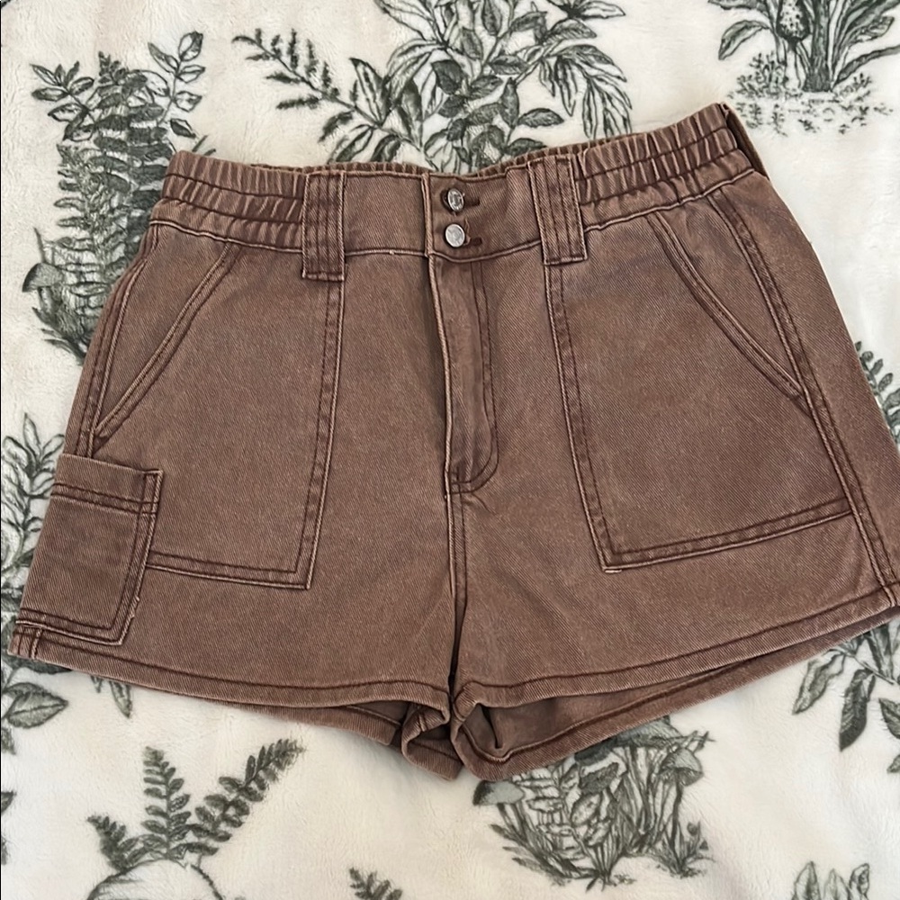 Brown Cargo Shorts with Elastic Waistband